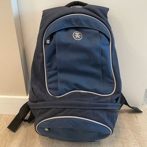 Crumpler -The Formal Lounge camera/laptop bag